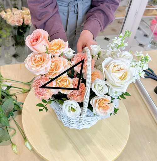 Как сделать корзину с живыми цветами: мастер-класс и лайфхаки флористов